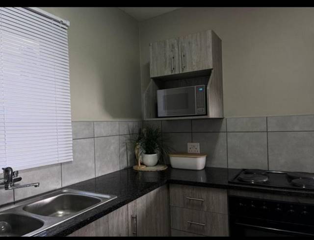 2 BEDROOM APARTMENT FOR SALE IN HEUWELOORD